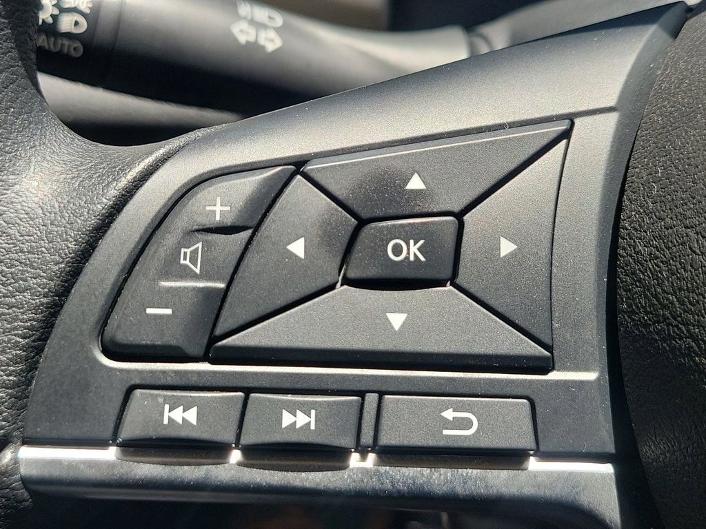 Certified 2022 Nissan Versa SV w/ Trunk Package FWD image 25