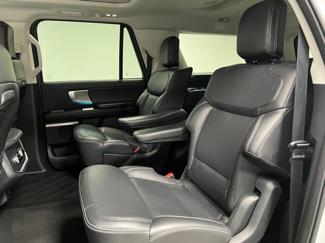 Used 2025 Ford Expedition Max Platinum image 47
