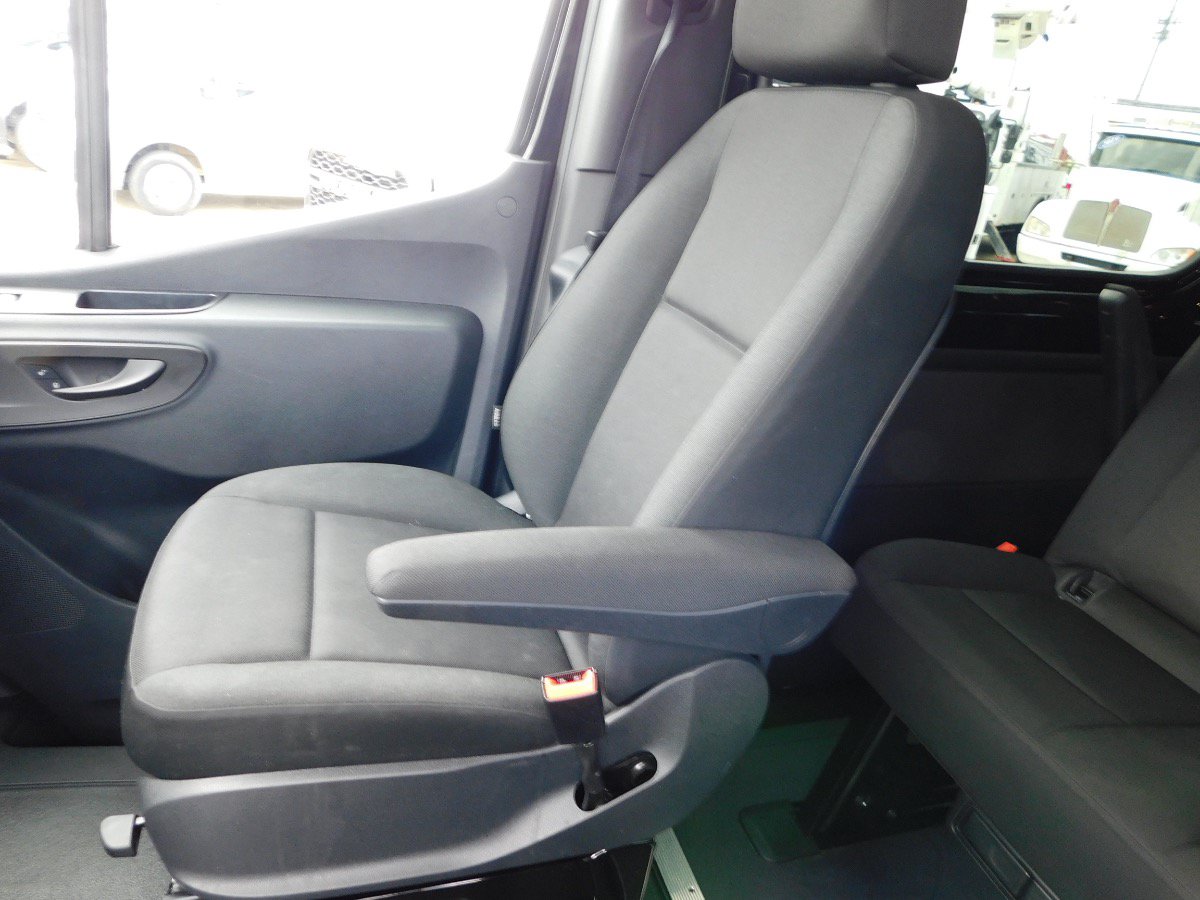 Used 2025 Mercedes-Benz Sprinter 2500 image 16