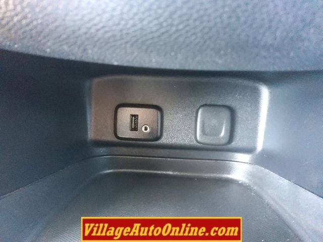 Used 2018 Chevrolet Equinox LT FWD image 22