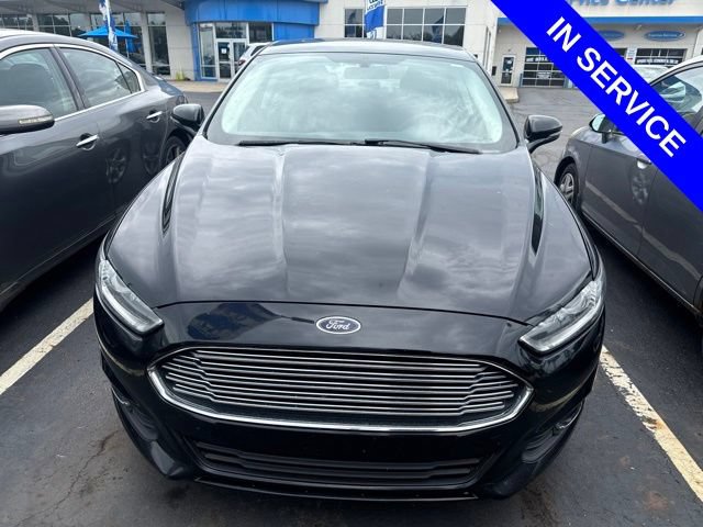 Used 2016 Ford Fusion SE AWD/4WD image 2