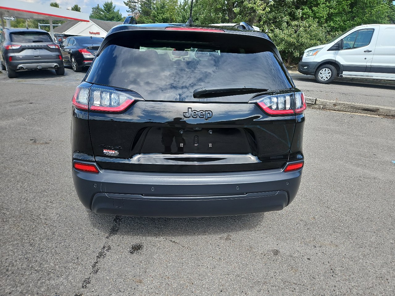 Used 2020 Jeep Cherokee Latitude Plus image 6