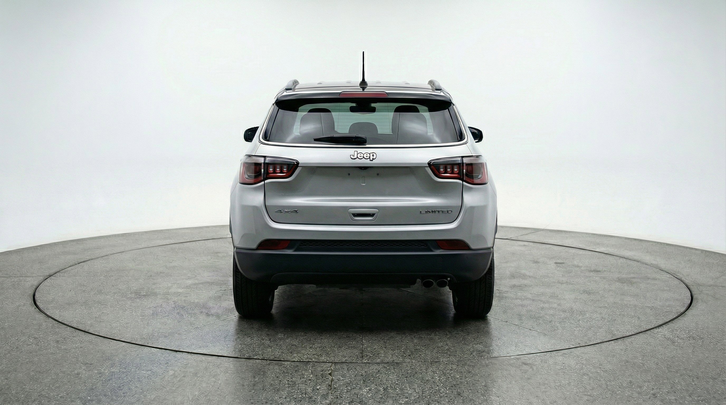 Used 2025 Jeep Compass Trailhawk AWD/4WD image 7