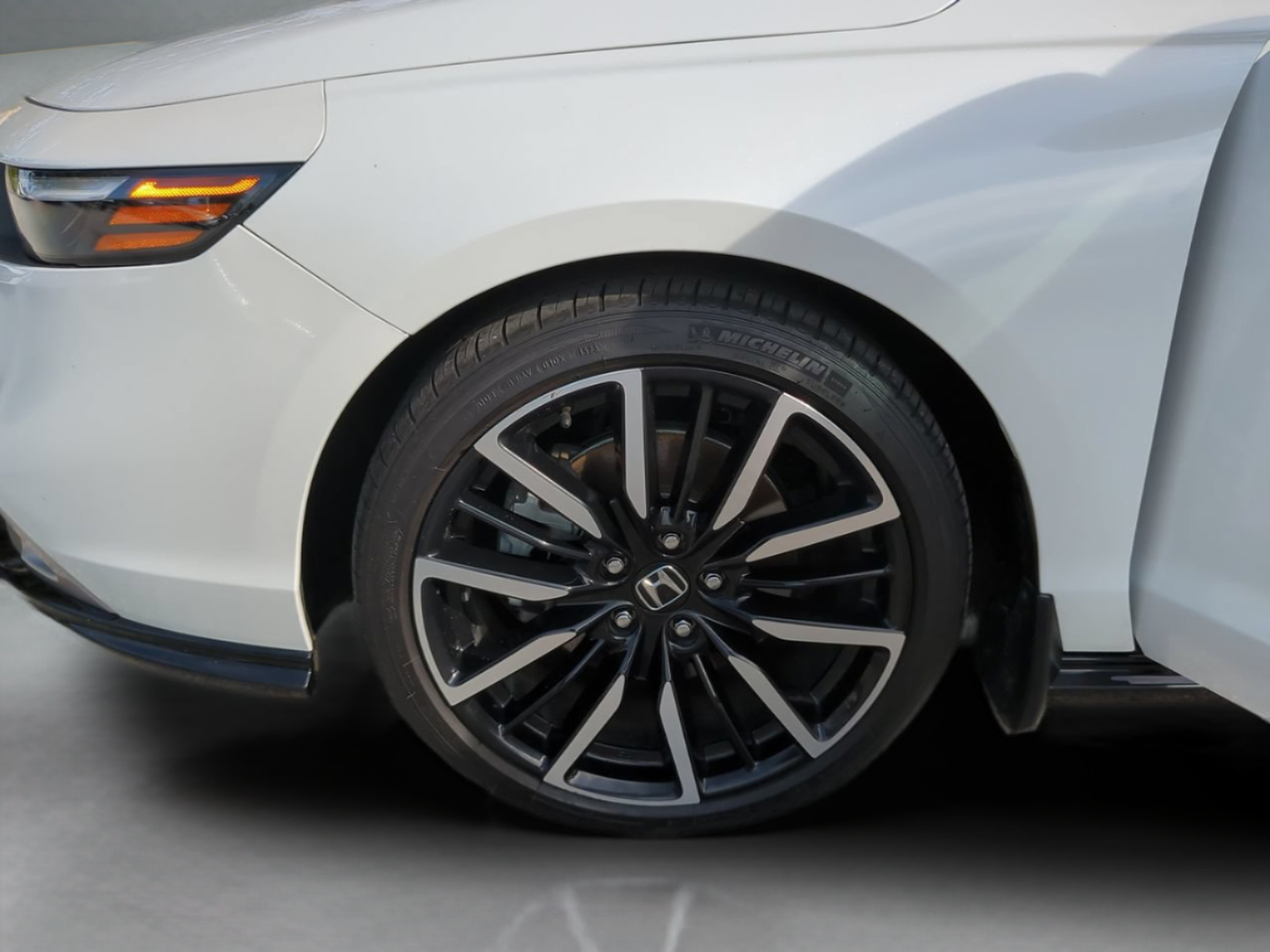 Certified 2023 Honda Accord Touring image 25