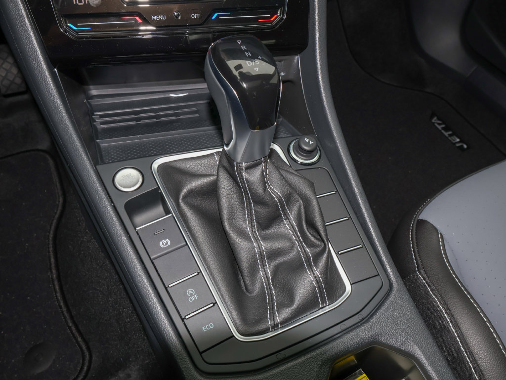 New 2027 Volkswagen Jetta SE FWD image 24