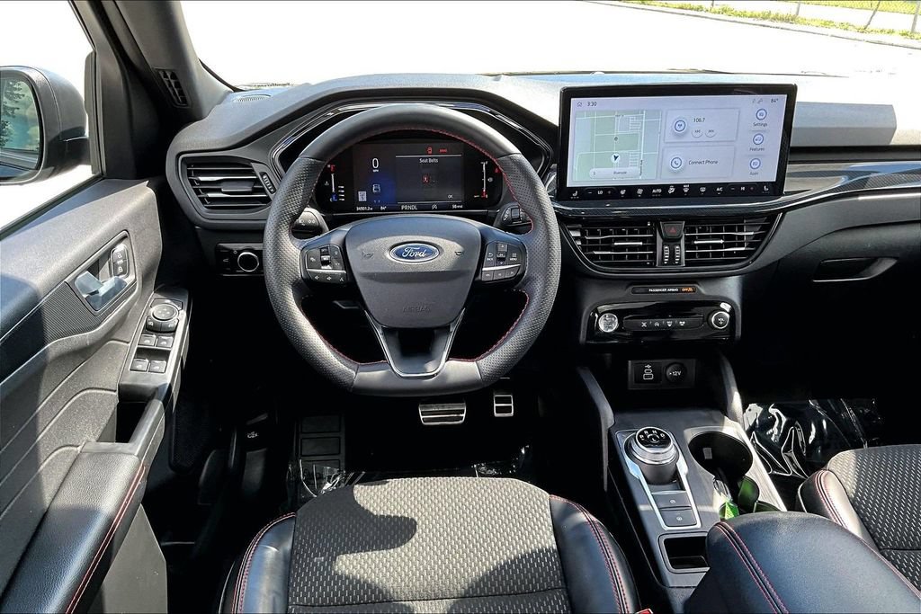 Used 2024 Ford Escape ST-Line w/ Tech Pack #1 AWD/4WD image 5