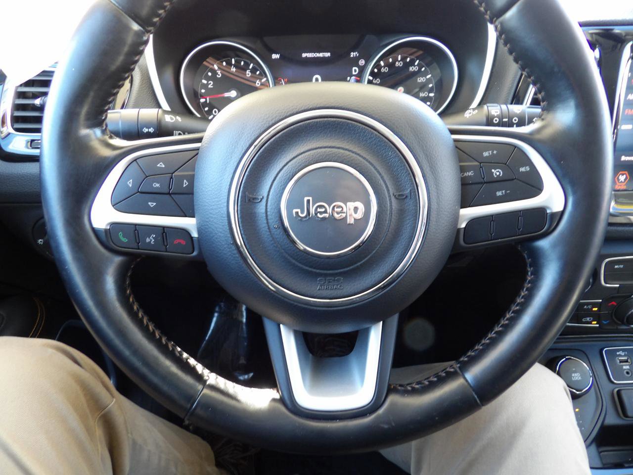 Used 2020 Jeep Compass Limited image 17