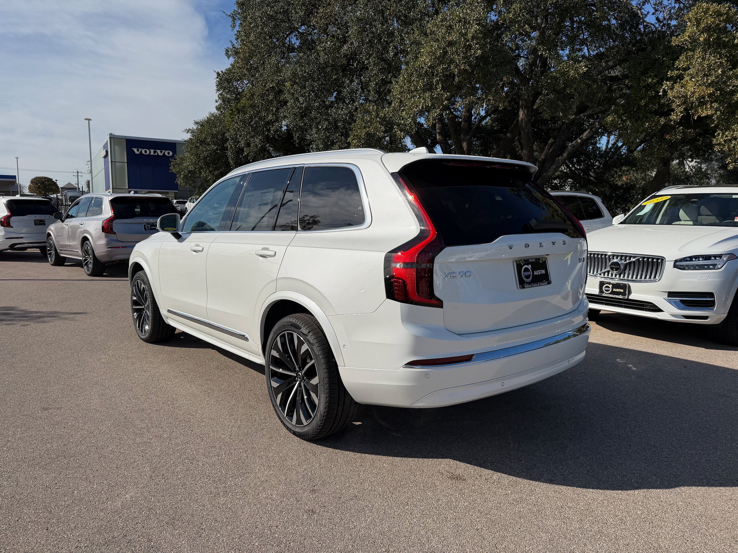 New 2026 Volvo XC90 B6 Ultra w/ Protection Package AWD/4WD image 4