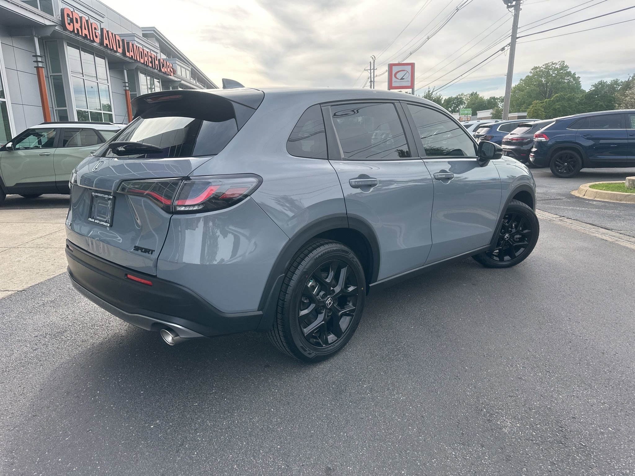 Used 2025 Honda HR-V Sport image 2
