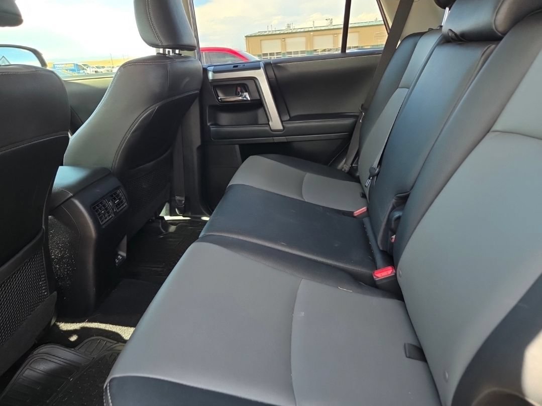 Used 2020 Toyota 4Runner SR5 Premium w/ Moonroof Package AWD/4WD image 10