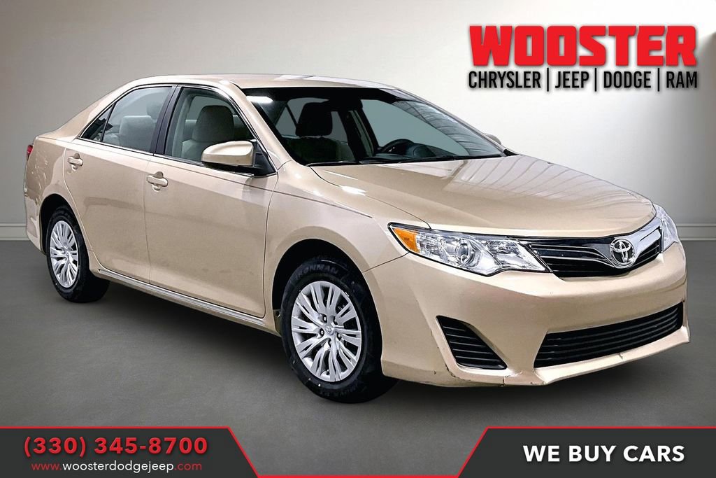 Used 2012 Toyota Camry LE image 1