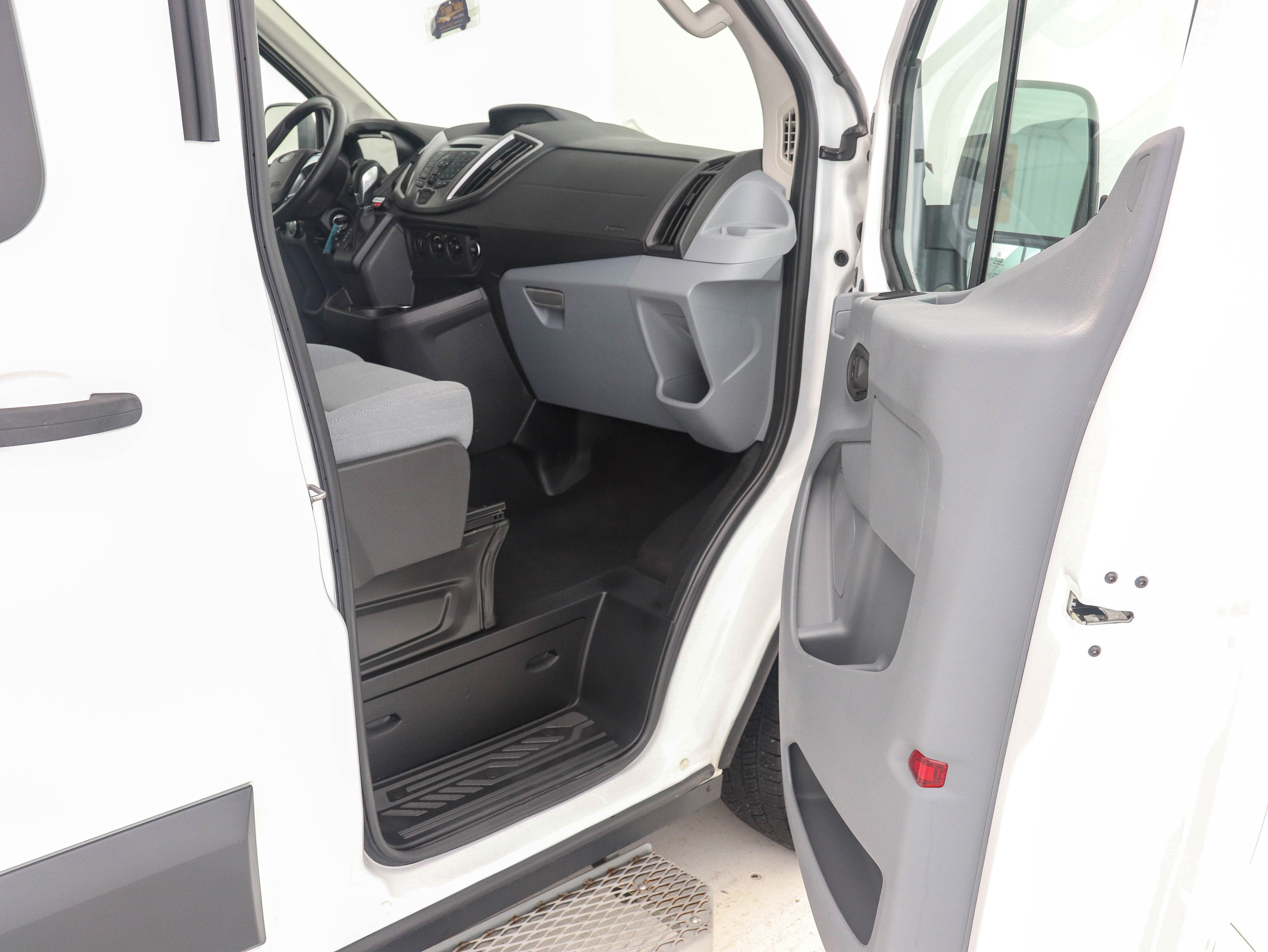 Used 2016 Ford Transit 350 XLT image 18