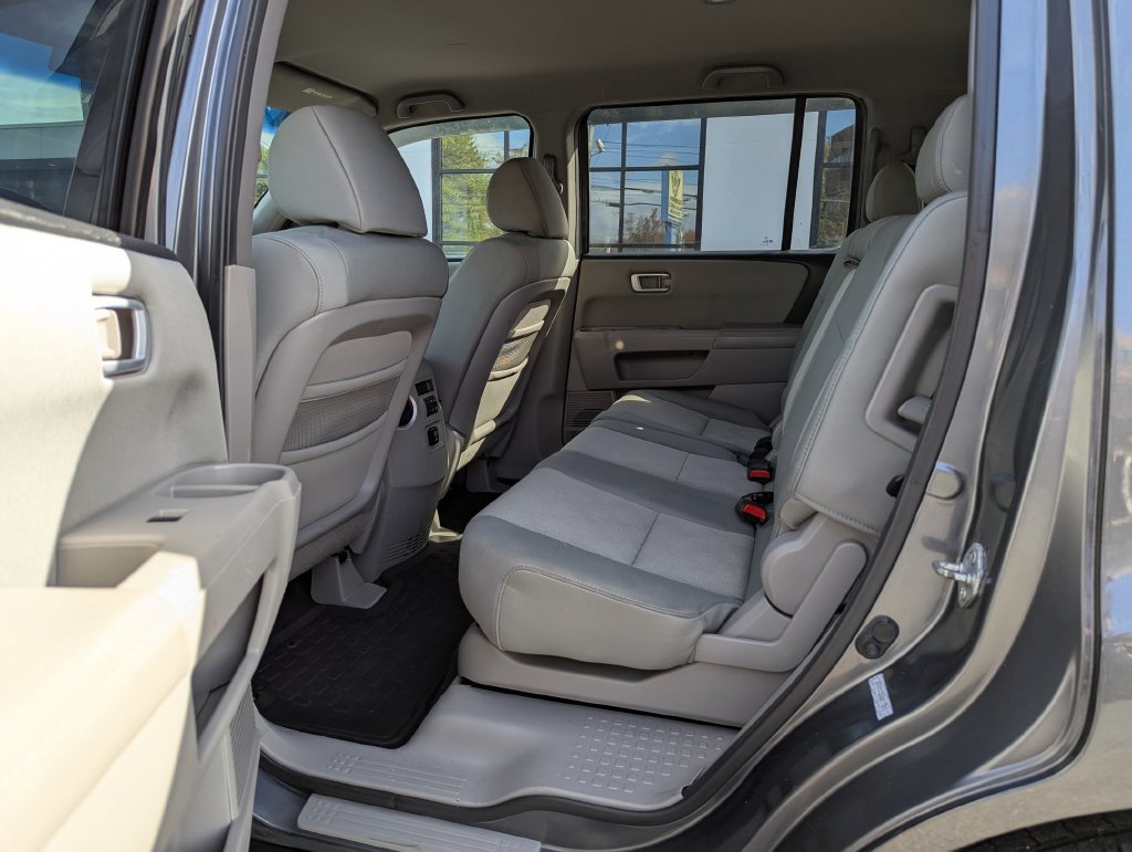 Used 2010 Honda Pilot LX image 36
