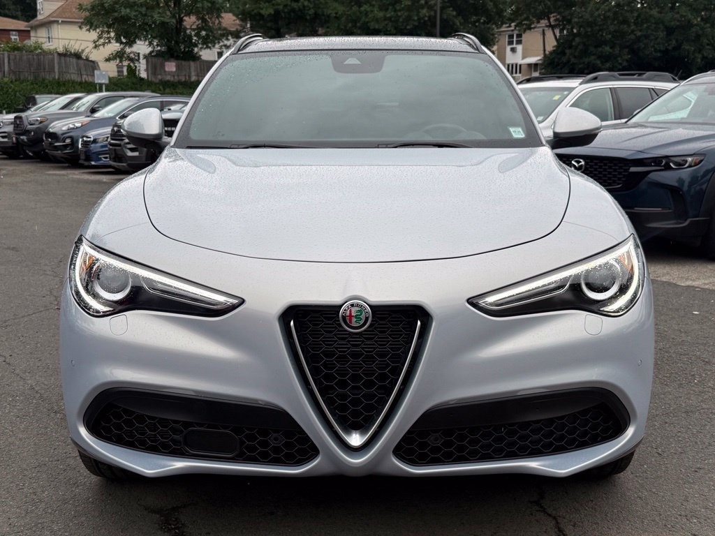 Used 2023 Alfa Romeo Stelvio Ti w/ Active Assist Plus Package AWD/4WD image 3