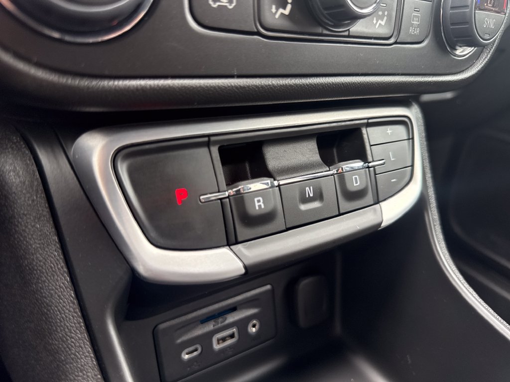Certified 2023 GMC Terrain SLT w/ Elevation Edition FWD image 26