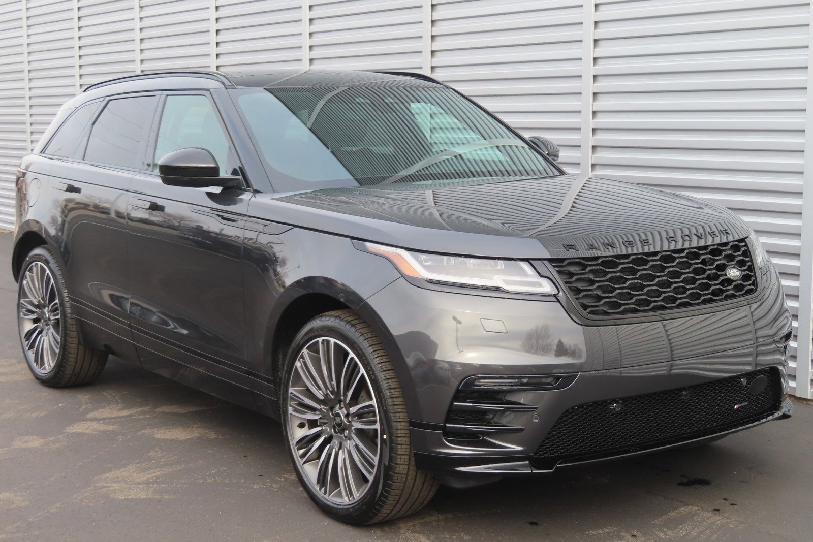 Used 2023 Land Rover Range Rover Velar R-Dynamic S image 12