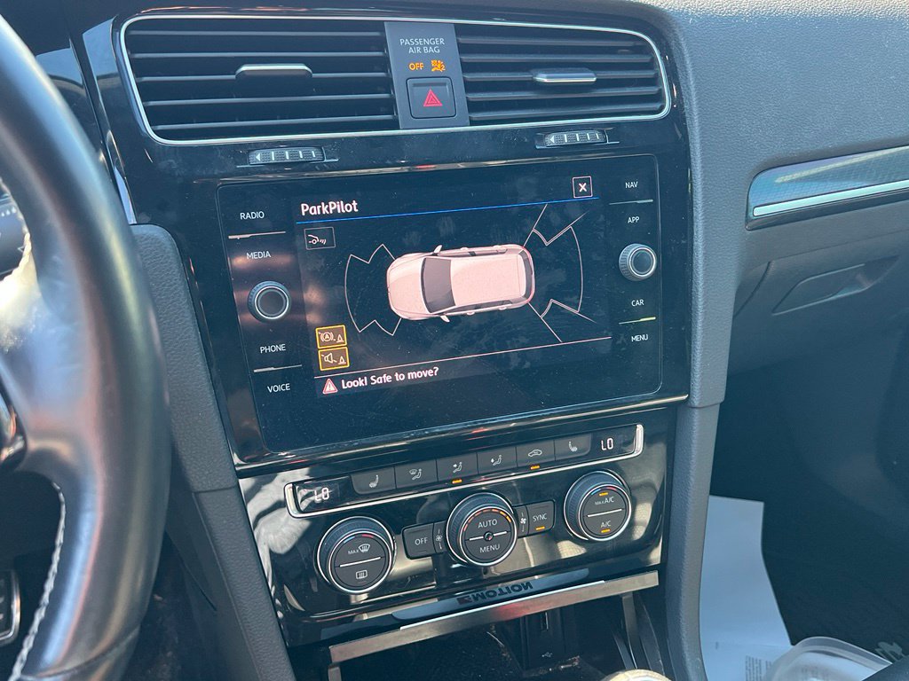 Used 2019 Volkswagen Golf R 4-Door AWD/4WD image 21