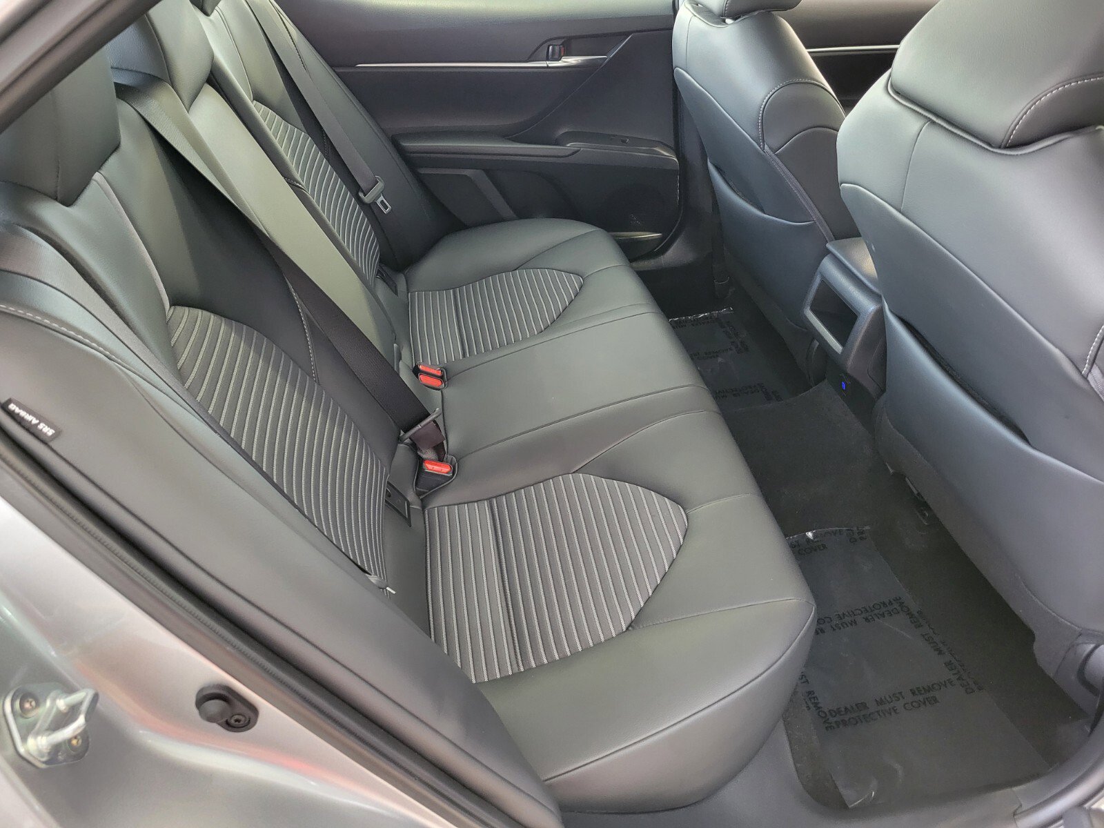 Used 2023 Toyota Camry SE FWD image 14