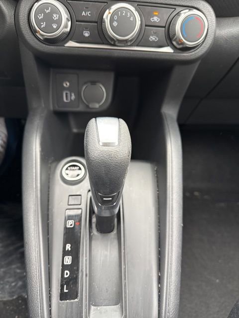 Used 2025 Nissan Kicks Play S image 18