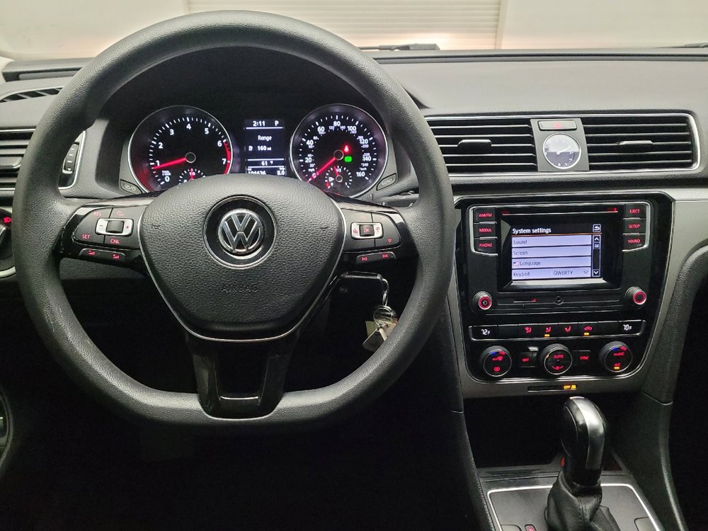 Used 2016 Volkswagen Passat 1.8T S image 22