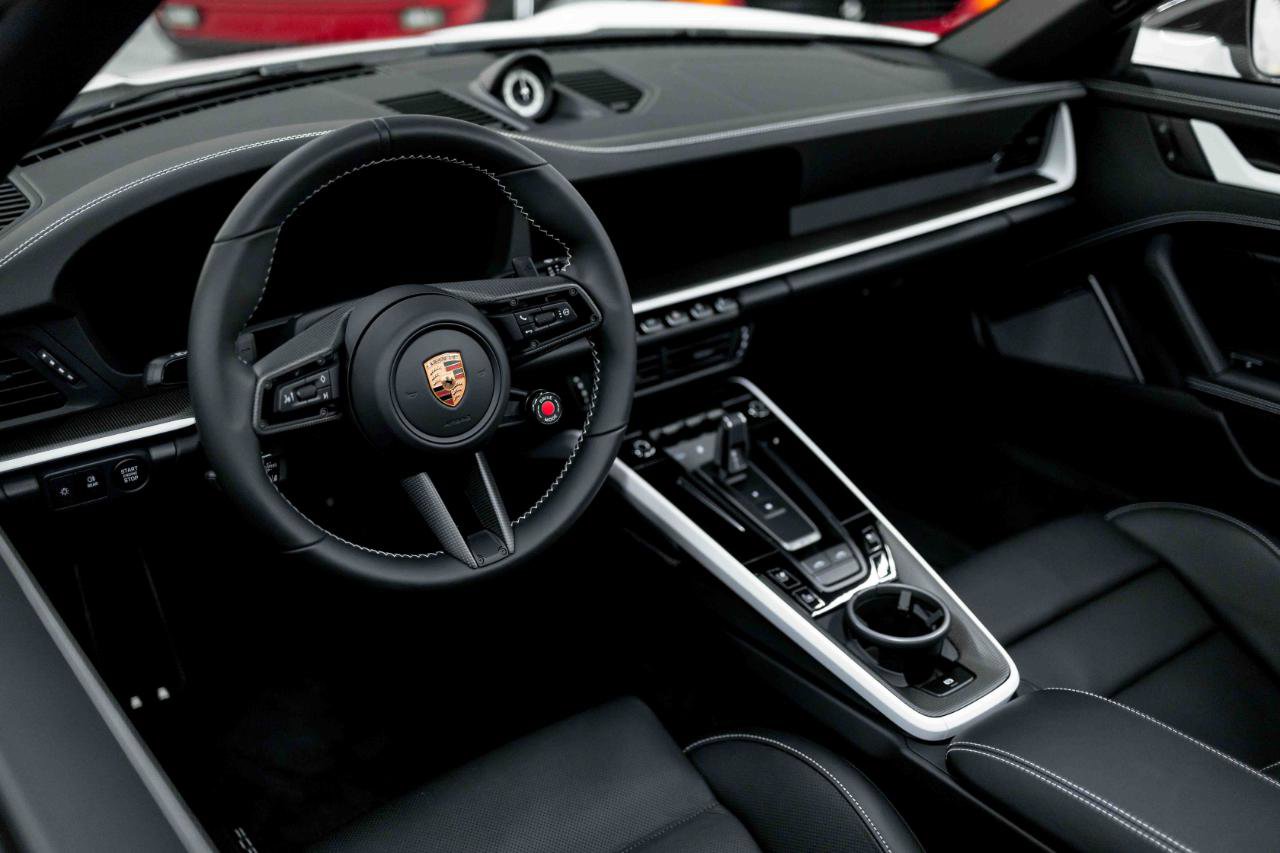 Used 2026 Porsche 911 Targa 4 GTS AWD/4WD image 2