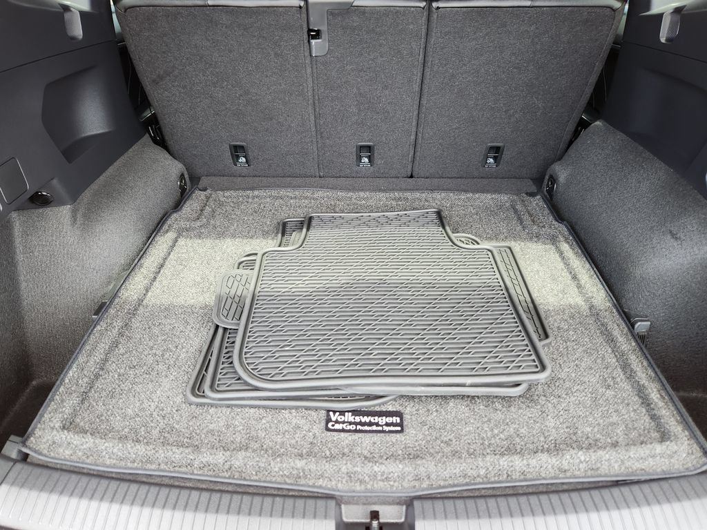 Certified 2024 Volkswagen Tiguan SE R-Line w/ MDO Package, Two-Row AWD/4WD image 15