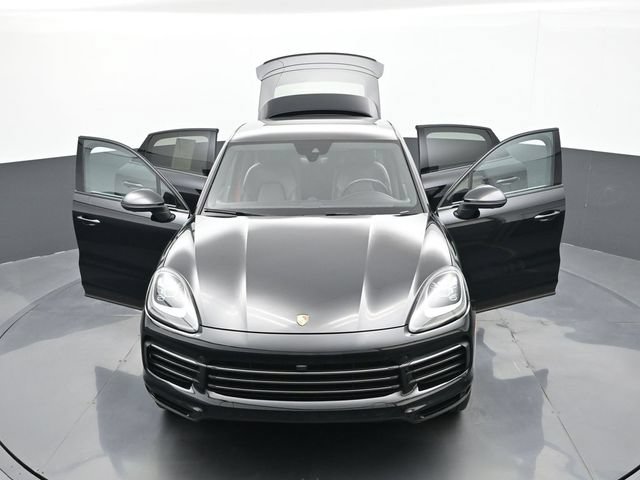 Certified 2022 Porsche Cayenne Platinum Edition AWD/4WD image 32