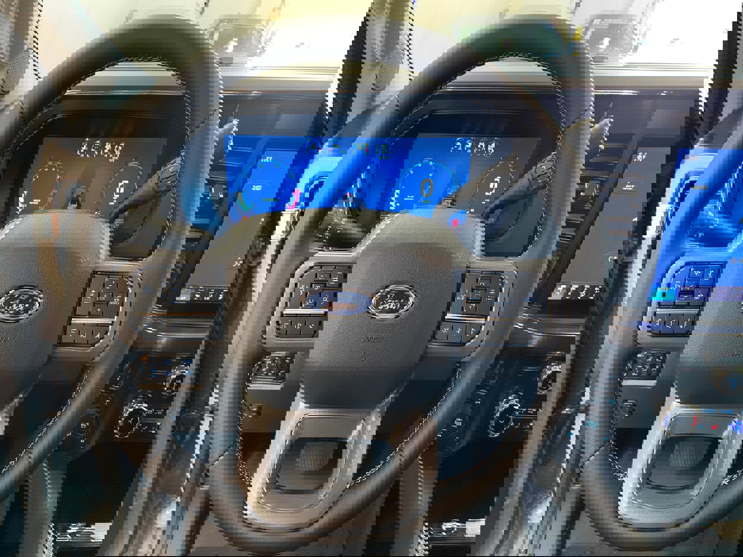 New 2025 Ford F350 Lariat w/ Lariat Ultimate Package image 18