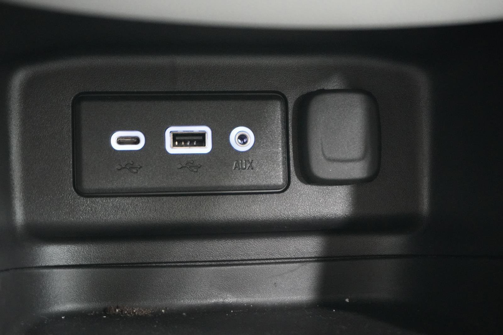 Used 2024 Chevrolet Equinox LS w/ Driver Confidence II Package image 27