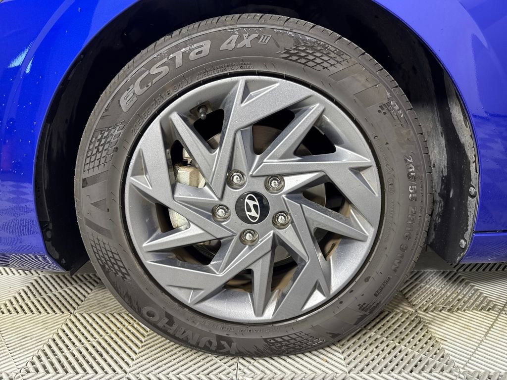 Certified 2024 Hyundai Elantra SEL image 21