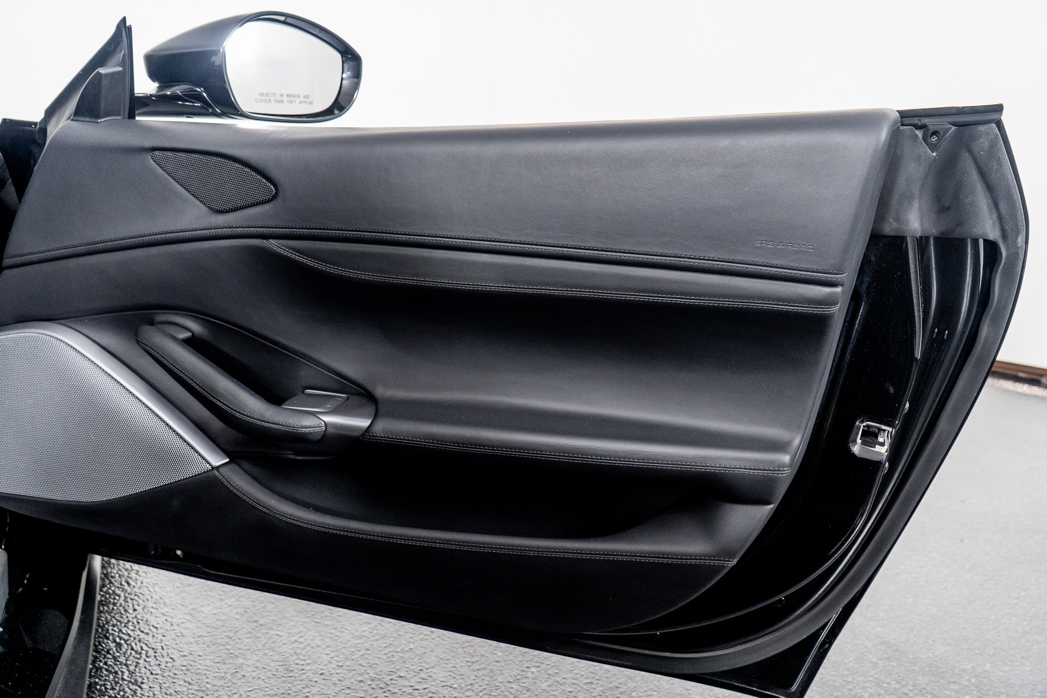 Used 2019 Ferrari Portofino image 40