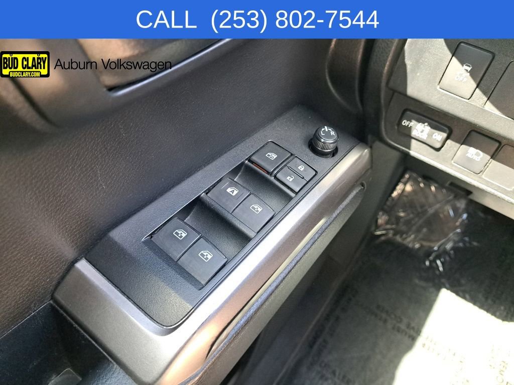 Used 2021 Toyota Tacoma SR5 AWD/4WD image 32