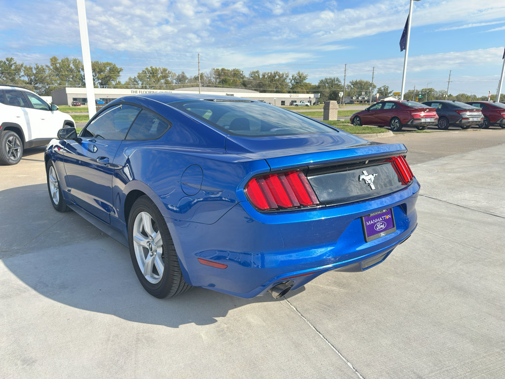 Used 2017 Ford Mustang Coupe image 6