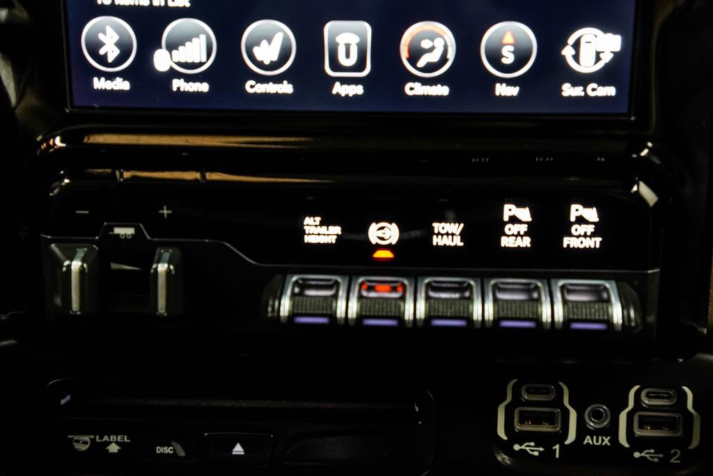 Used 2019 RAM 3500 Laramie w/ Black Appearance Package AWD/4WD image 28