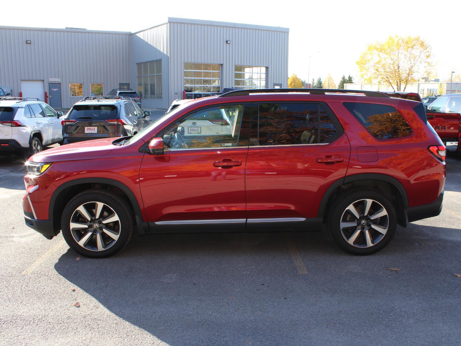 Used 2023 Honda Pilot Elite image 5