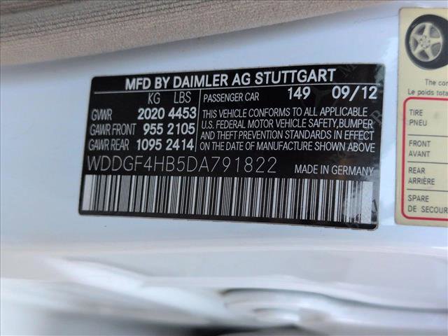 Used 2013 Mercedes-Benz C 250 Sedan image 26