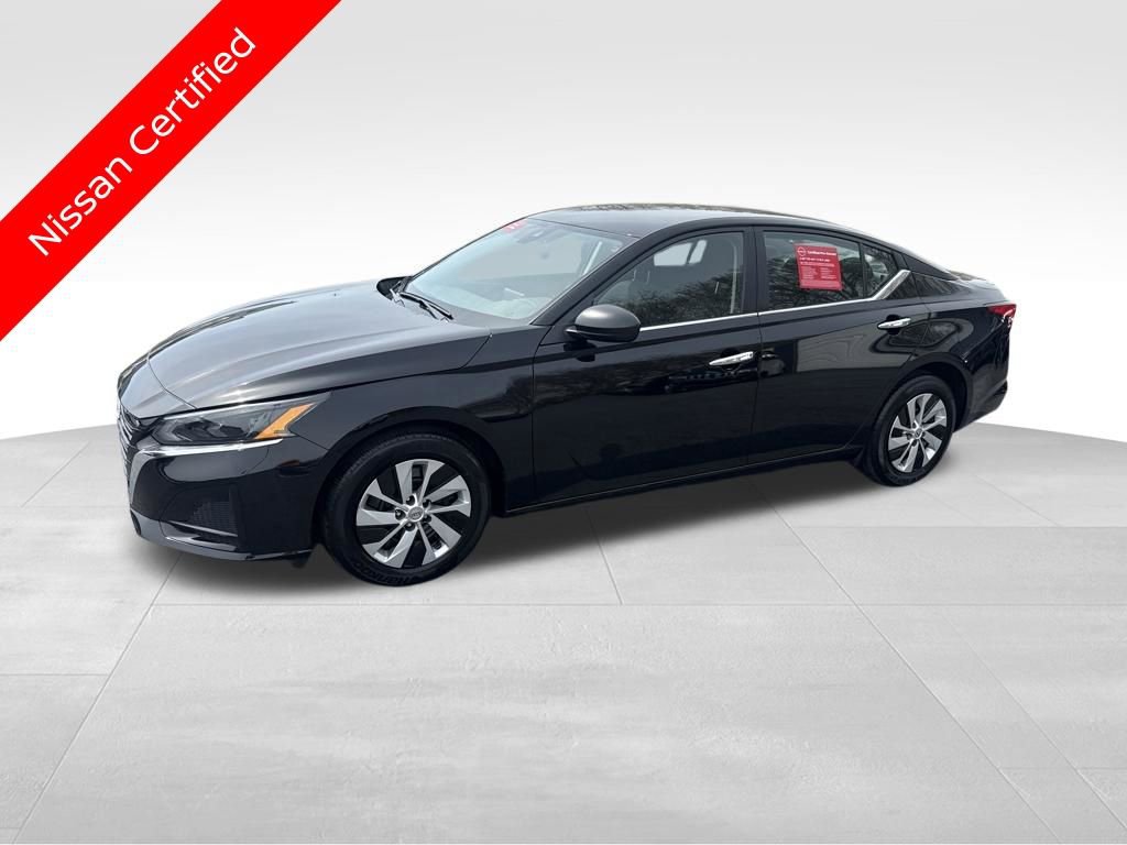 Used 2025 Nissan Altima 2.5 S image 2