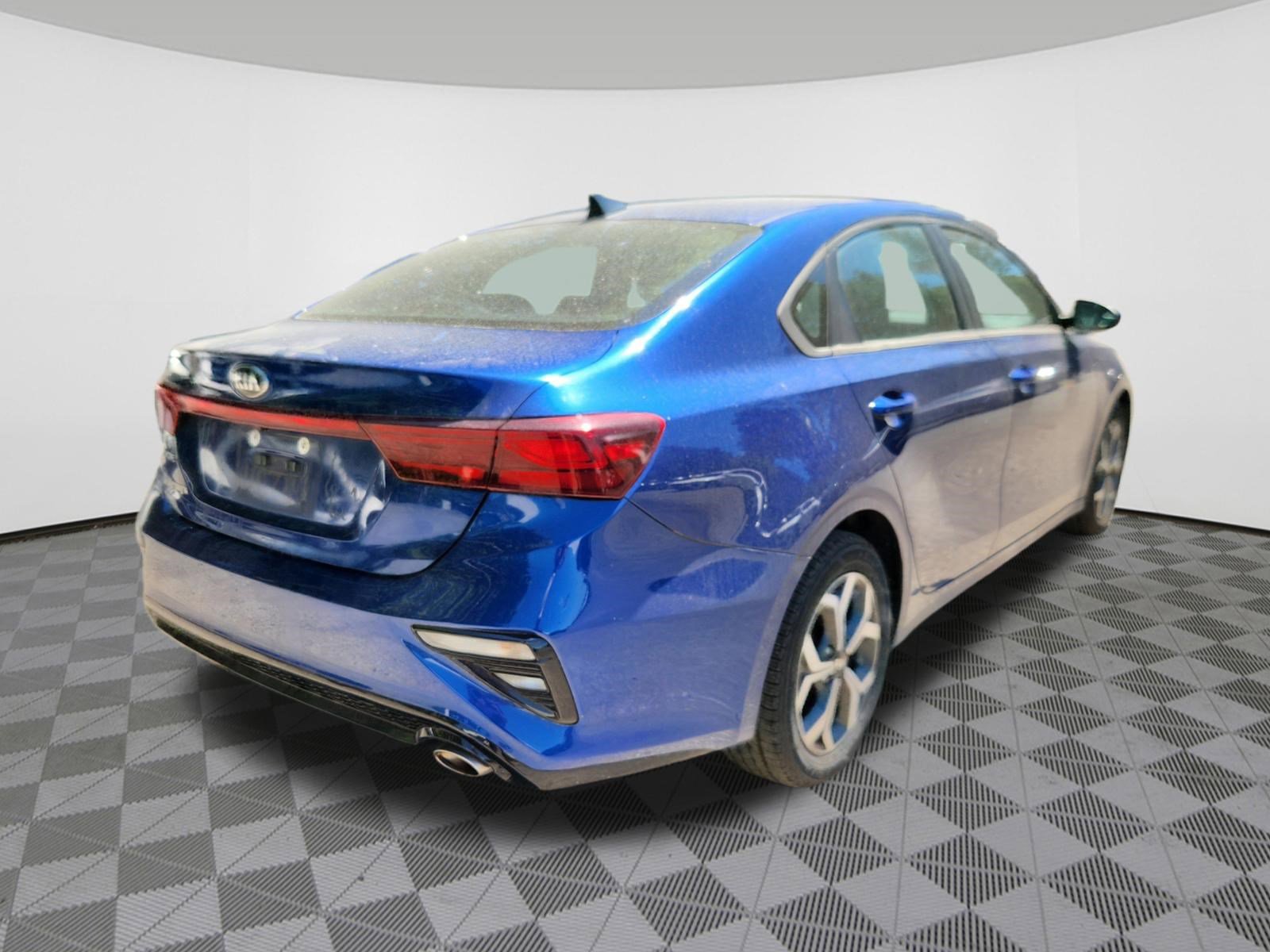 Used 2021 Kia Forte LXS FWD image 4
