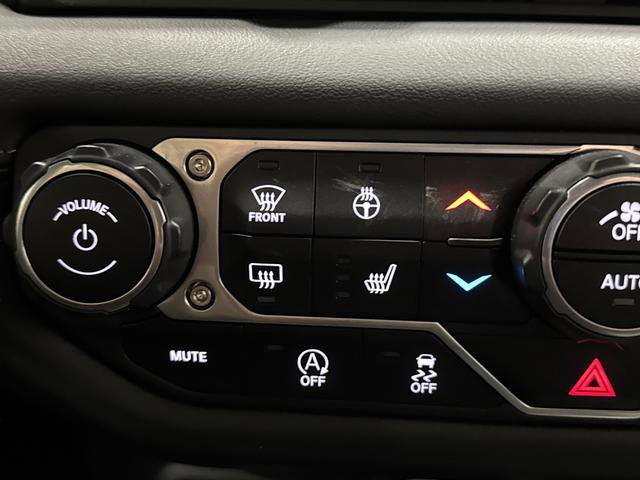 Used 2024 Jeep Gladiator Rubicon w/ Technology Group image 7