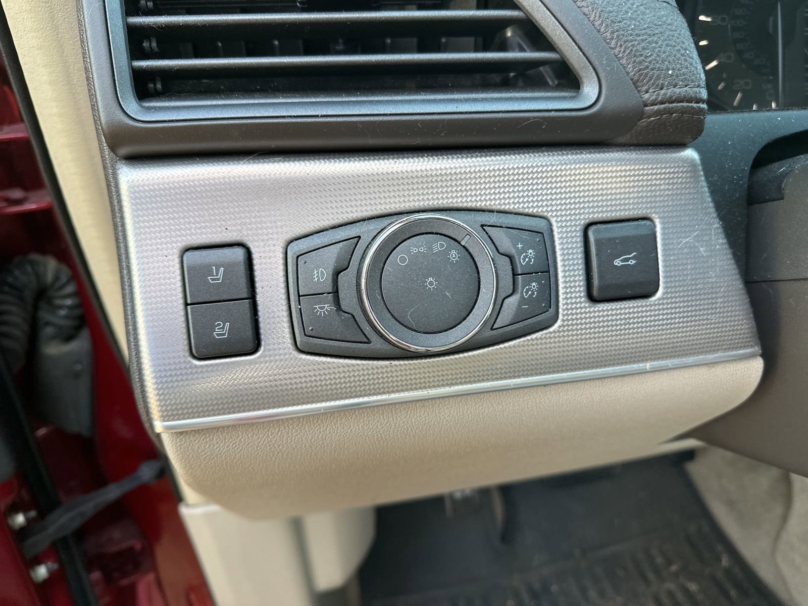 Used 2014 Lincoln MKX FWD w/ Equipment Group 102A image 14