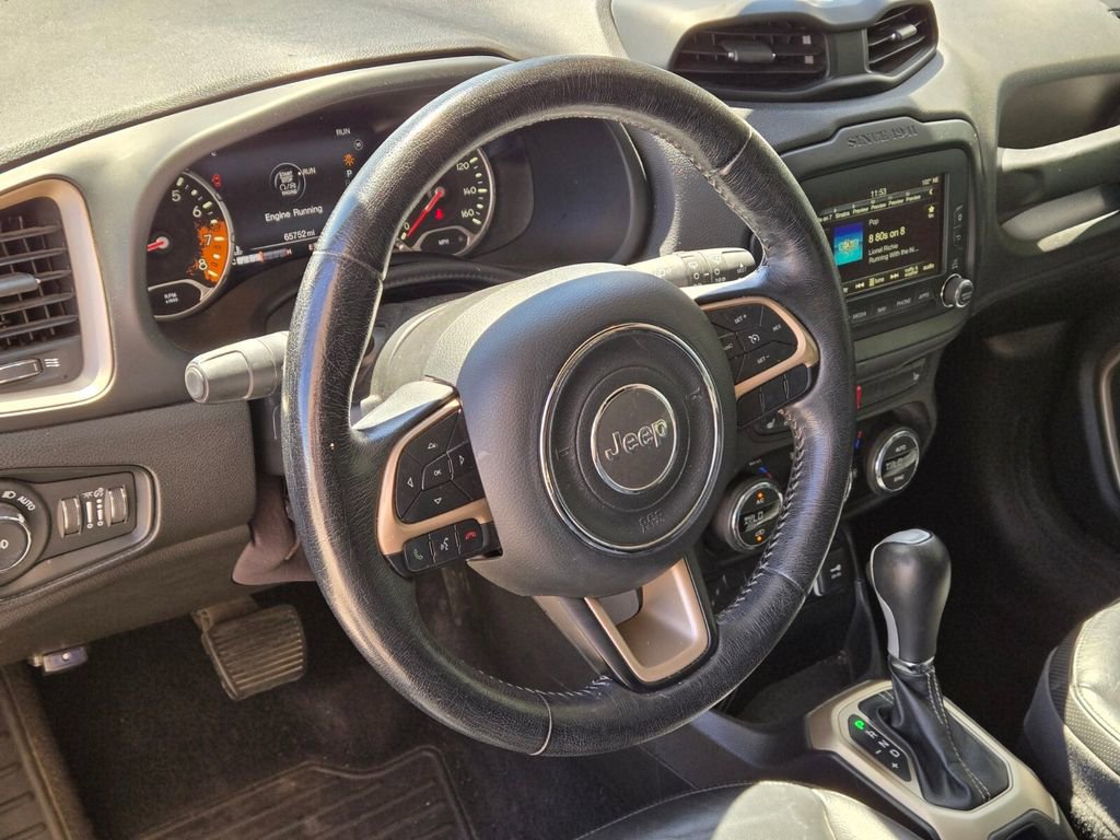 Used 2017 Jeep Renegade Limited image 9