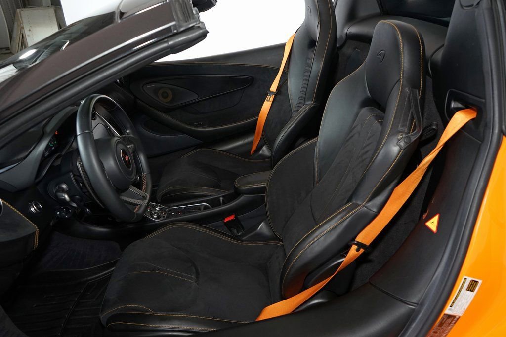 Used 2018 McLaren 570S Spider image 13