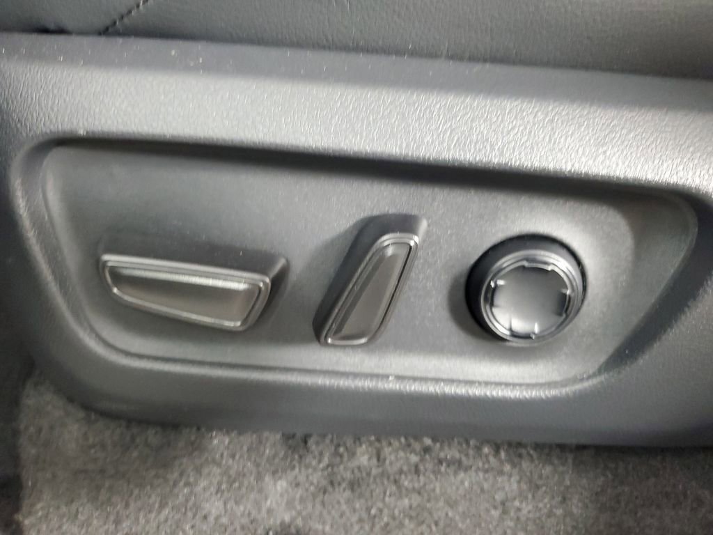 Used 2025 Toyota 4Runner TRD Off-Road Premium image 21