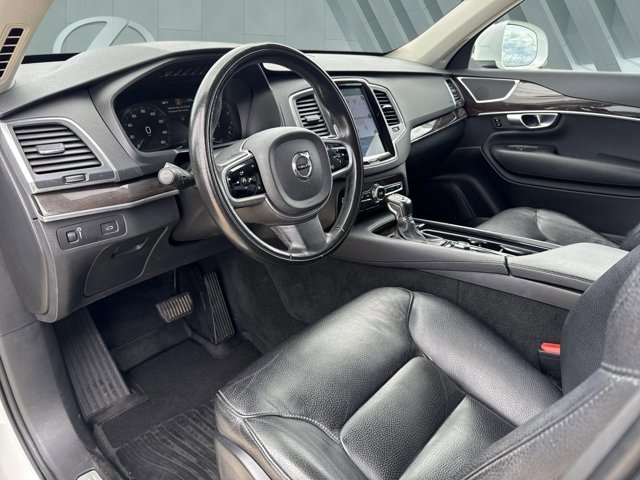 Used 2019 Volvo XC90 T6 Momentum w/ Protection Package Premier AWD/4WD image 10