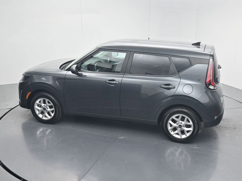 Certified 2024 Kia Soul LX w/ Option Group 015 FWD image 43