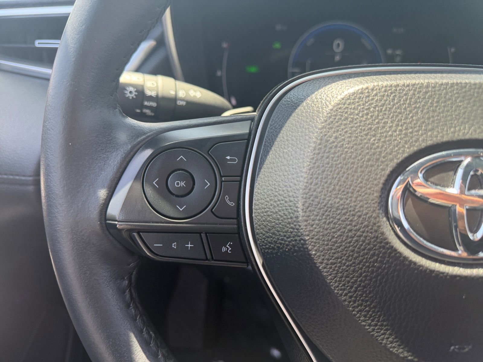 Used 2024 Toyota Corolla Cross XSE w/ Convenience Package image 21