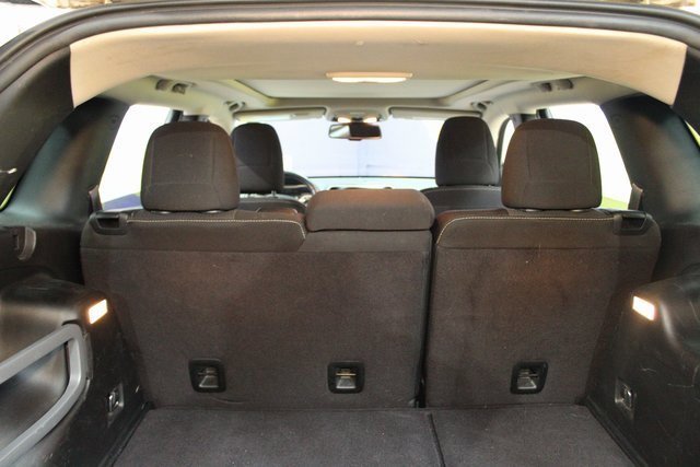 Used 2017 Jeep Cherokee Latitude w/ Comfort & Convenience Group image 16