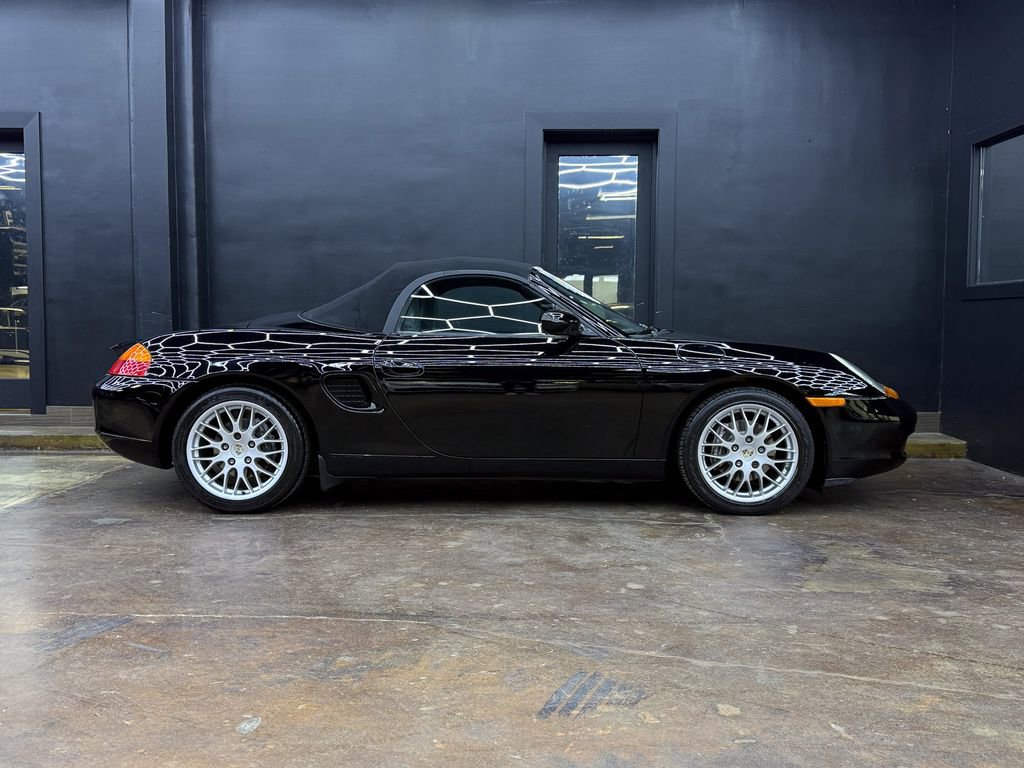 Used 2002 Porsche Boxster RWD image 10
