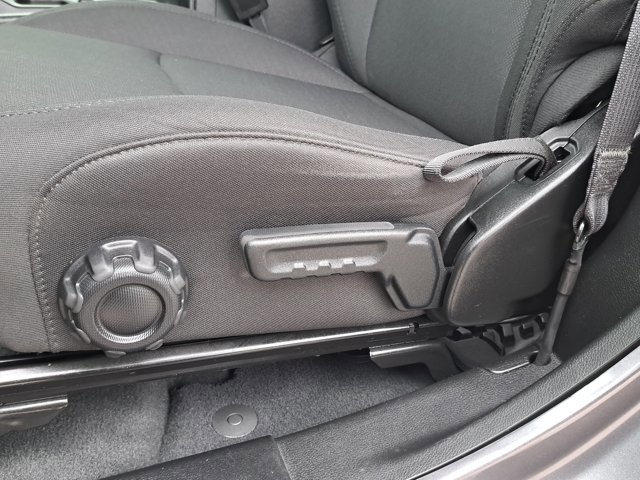 Used 2022 Jeep Wrangler Sport image 3