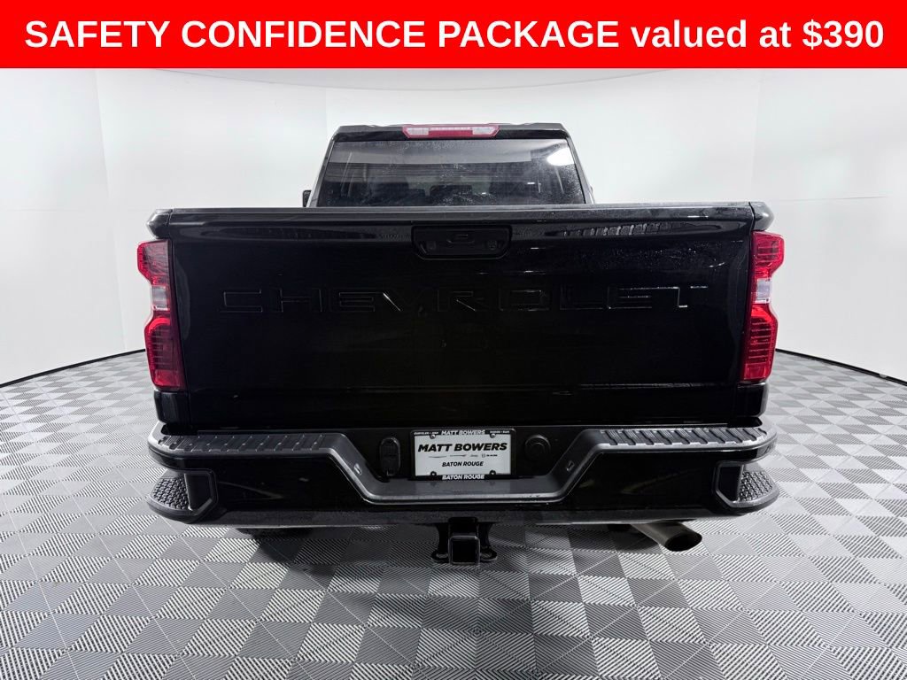 Used 2022 Chevrolet Silverado 2500 Custom w/ Custom Convenience Package image 4
